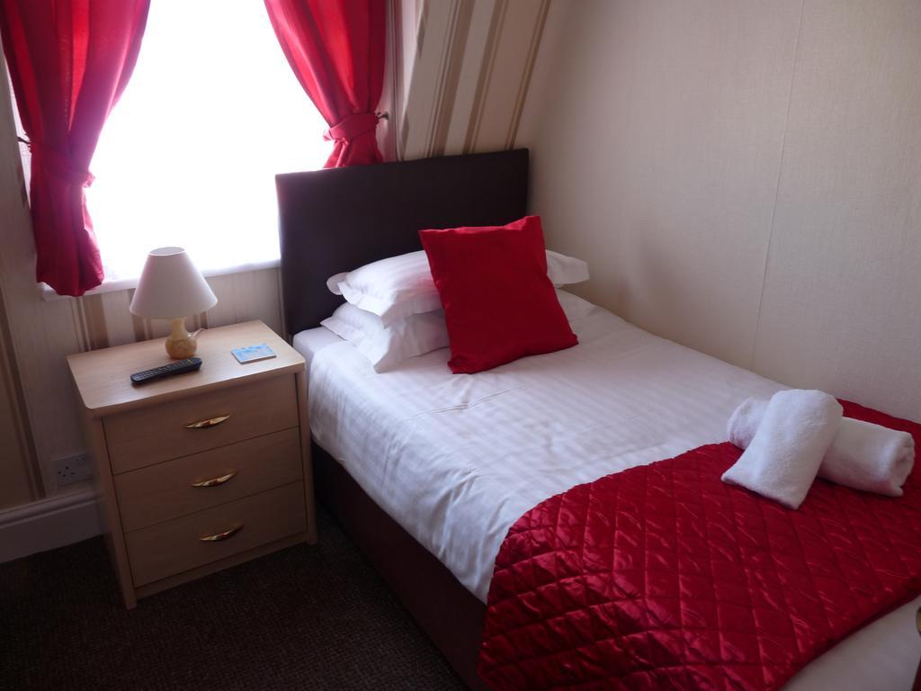 The Cumbrian Hotel Blackpool Ngoại thất bức ảnh